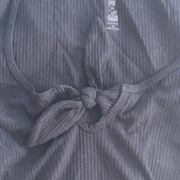 PACSUN BLACK KNOTTED RIBBED CROPTOP - Picture 2 of 3